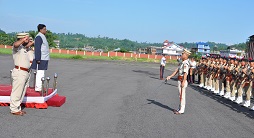 State Guard of Honour  presented by Arunachal Pradesh State Police on arrival of The Governor  Shri V. Shanmuganathan at Naharlagun Helipad on 13th  September�2016.
